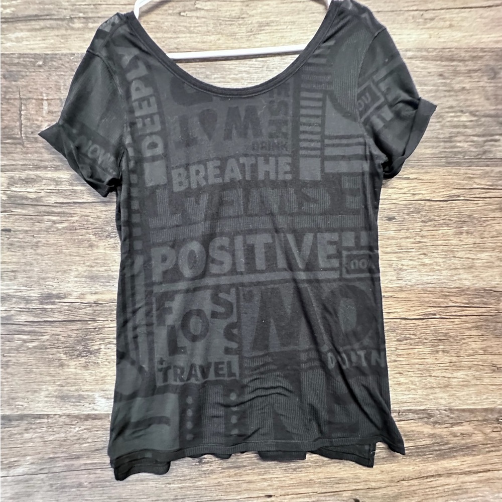 Lululemon Athletica Black Graphic Womens Vneck Short Sleeve Tee - Picture 2 of 8